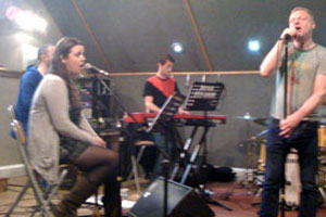 Andy Bell - Our Friends Acoustic Rehearsal